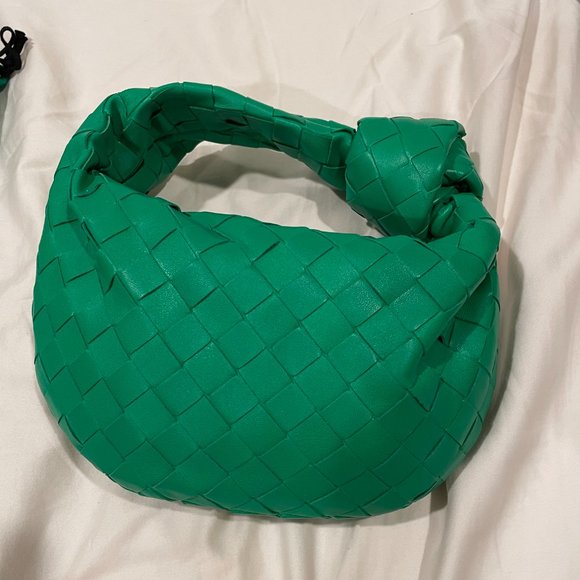 Bottega Veneta mini Jodie Leather bag parakeet green color Intrecciato design - Picture 9 of 12